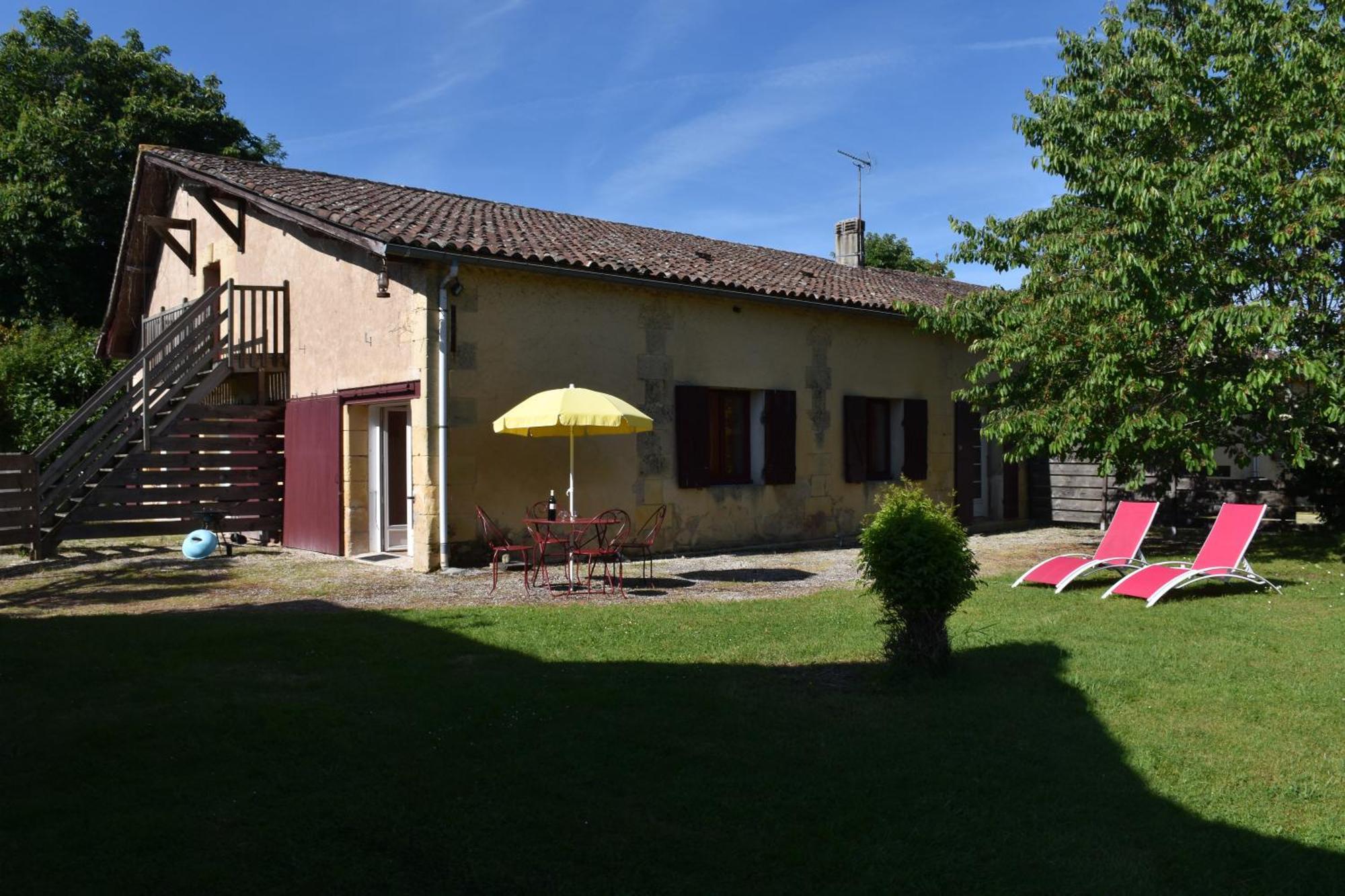 3 gites à la campagne - Bergerac à 5mn - Domaine de Bellevue Cottage Lembras Exterior foto
