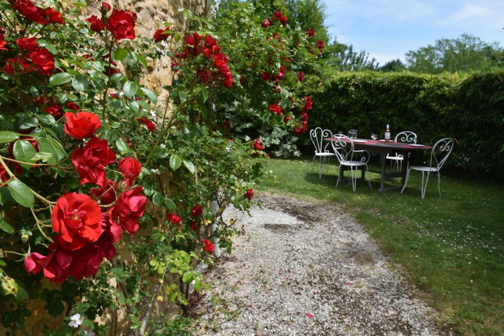 3 gites à la campagne - Bergerac à 5mn - Domaine de Bellevue Cottage Lembras Exterior foto